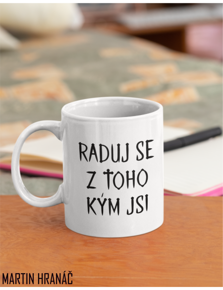 Hrníček bílý Raduj se